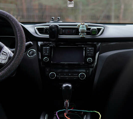 Сірий Ніссан ІксТрейл, об'ємом двигуна 1.6 л та пробігом 262 тис. км за 16999 $, фото 14 на Automoto.ua