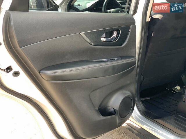 Серый Ниссан ИксТрейл, объемом двигателя 1.6 л и пробегом 114 тыс. км за 18290 $, фото 17 на Automoto.ua