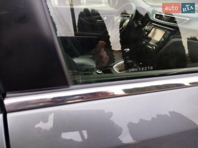 Серый Ниссан ИксТрейл, объемом двигателя 1.6 л и пробегом 195 тыс. км за 14800 $, фото 62 на Automoto.ua