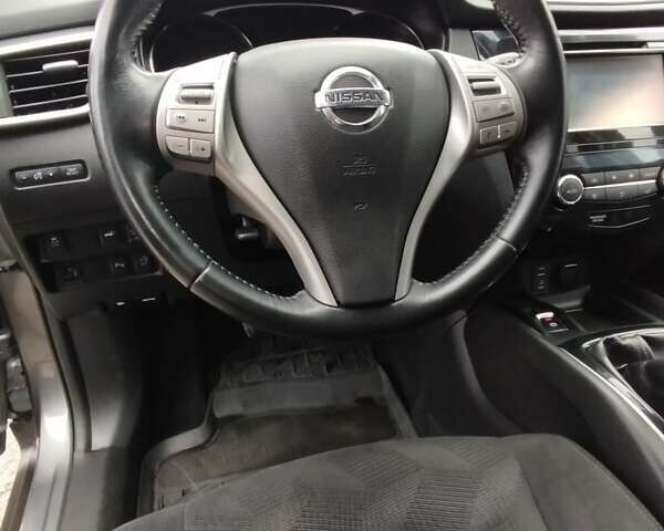 Серый Ниссан ИксТрейл, объемом двигателя 1.6 л и пробегом 195 тыс. км за 14800 $, фото 27 на Automoto.ua