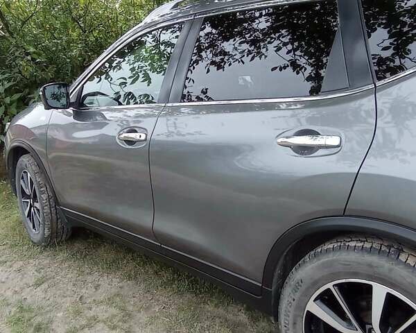 Сірий Ніссан ІксТрейл, об'ємом двигуна 1.6 л та пробігом 204 тис. км за 18500 $, фото 2 на Automoto.ua