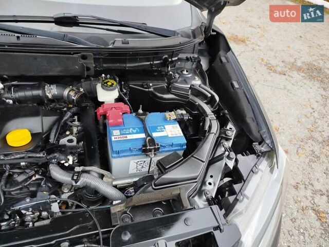 Серый Ниссан ИксТрейл, объемом двигателя 1.6 л и пробегом 195 тыс. км за 14800 $, фото 71 на Automoto.ua