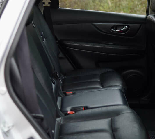 Сірий Ніссан ІксТрейл, об'ємом двигуна 1.6 л та пробігом 262 тис. км за 16999 $, фото 13 на Automoto.ua