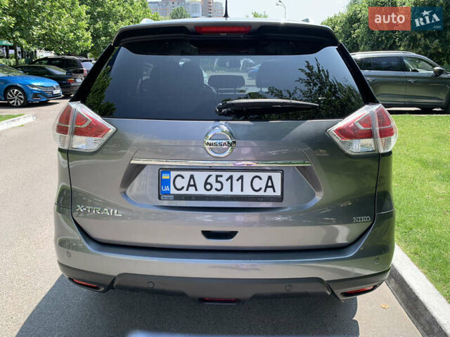 Серый Ниссан ИксТрейл, объемом двигателя 2 л и пробегом 67 тыс. км за 15900 $, фото 2 на Automoto.ua