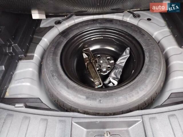 Серый Ниссан ИксТрейл, объемом двигателя 1.6 л и пробегом 195 тыс. км за 14800 $, фото 54 на Automoto.ua