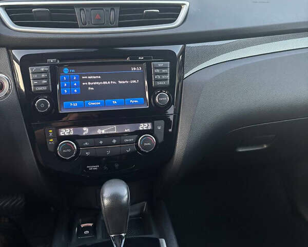 Сірий Ніссан ІксТрейл, об'ємом двигуна 1.6 л та пробігом 182 тис. км за 15700 $, фото 10 на Automoto.ua