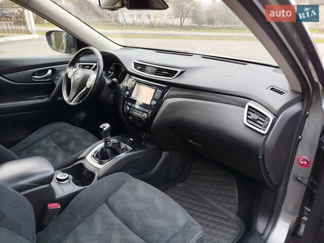 Серый Ниссан ИксТрейл, объемом двигателя 1.6 л и пробегом 195 тыс. км за 14800 $, фото 65 на Automoto.ua