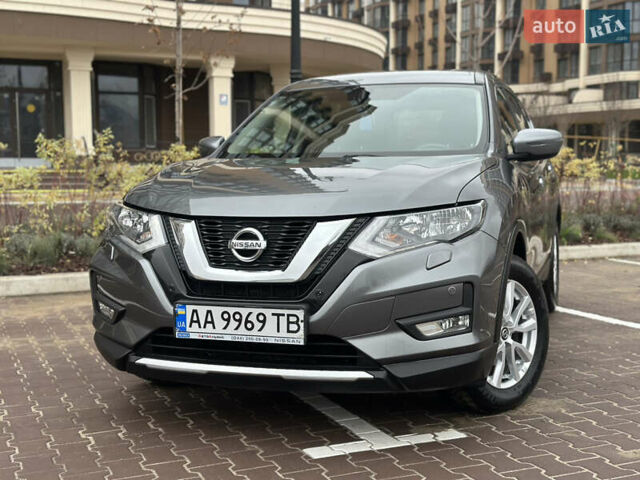Серый Ниссан ИксТрейл, объемом двигателя 1.62 л и пробегом 140 тыс. км за 17300 $, фото 7 на Automoto.ua