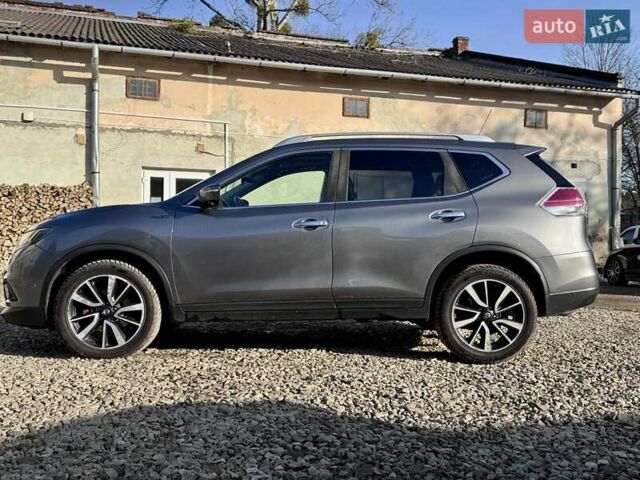 Серый Ниссан ИксТрейл, объемом двигателя 2 л и пробегом 227 тыс. км за 17300 $, фото 6 на Automoto.ua