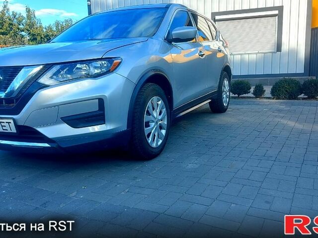 Серый Ниссан ИксТрейл, объемом двигателя 2.5 л и пробегом 120 тыс. км за 12100 $, фото 3 на Automoto.ua