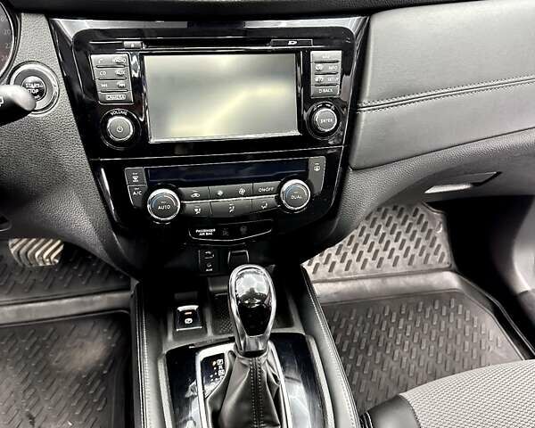 Серый Ниссан ИксТрейл, объемом двигателя 1.6 л и пробегом 101 тыс. км за 22000 $, фото 18 на Automoto.ua