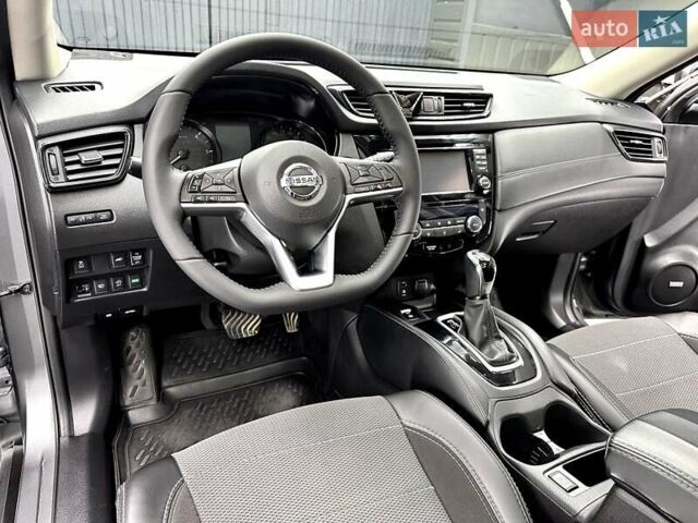 Серый Ниссан ИксТрейл, объемом двигателя 1.6 л и пробегом 101 тыс. км за 22000 $, фото 7 на Automoto.ua