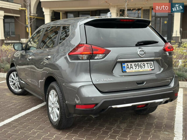 Серый Ниссан ИксТрейл, объемом двигателя 1.62 л и пробегом 140 тыс. км за 17300 $, фото 14 на Automoto.ua