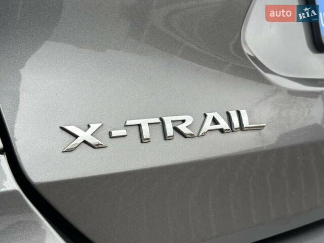 Серый Ниссан ИксТрейл, объемом двигателя 1.62 л и пробегом 140 тыс. км за 17300 $, фото 23 на Automoto.ua