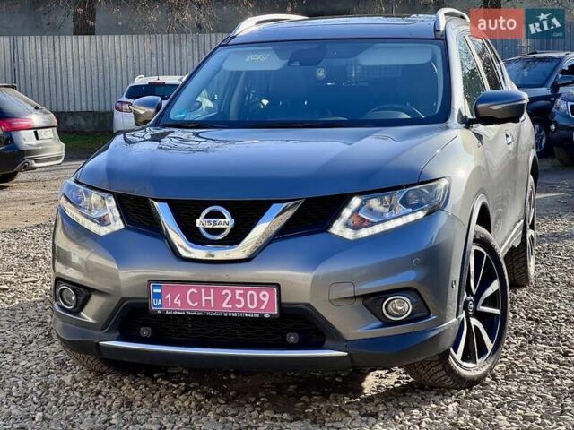 Серый Ниссан ИксТрейл, объемом двигателя 2 л и пробегом 227 тыс. км за 17300 $, фото 10 на Automoto.ua