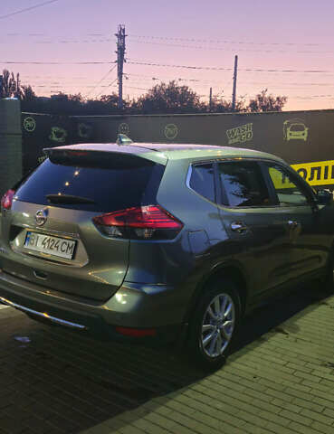 Серый Ниссан ИксТрейл, объемом двигателя 1.6 л и пробегом 91 тыс. км за 20000 $, фото 3 на Automoto.ua