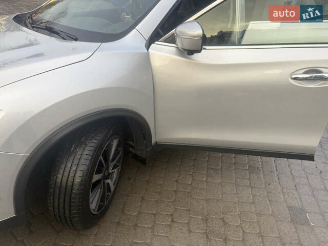 Серый Ниссан ИксТрейл, объемом двигателя 1.6 л и пробегом 172 тыс. км за 16700 $, фото 14 на Automoto.ua