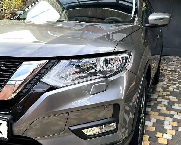 Серый Ниссан ИксТрейл, объемом двигателя 1.6 л и пробегом 101 тыс. км за 22000 $, фото 48 на Automoto.ua