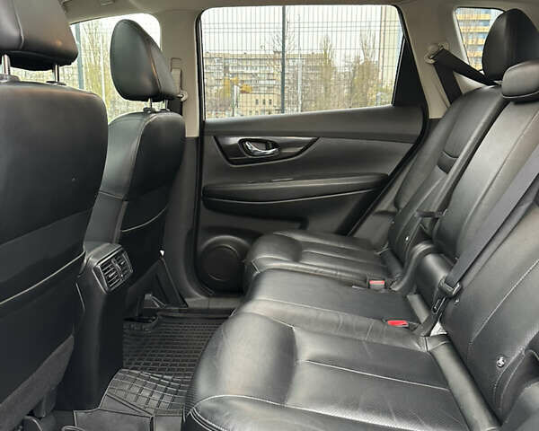 Серый Ниссан ИксТрейл, объемом двигателя 2.49 л и пробегом 216 тыс. км за 18500 $, фото 21 на Automoto.ua