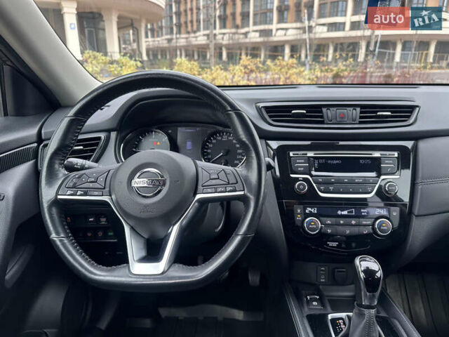 Серый Ниссан ИксТрейл, объемом двигателя 1.62 л и пробегом 140 тыс. км за 17300 $, фото 29 на Automoto.ua