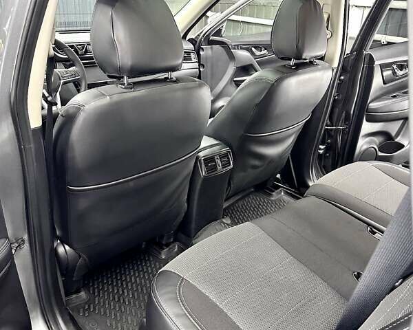 Серый Ниссан ИксТрейл, объемом двигателя 1.6 л и пробегом 101 тыс. км за 22000 $, фото 20 на Automoto.ua