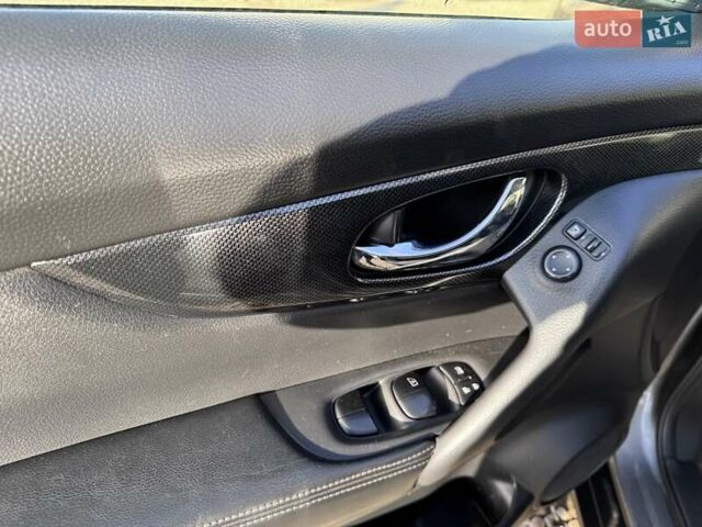 Серый Ниссан ИксТрейл, объемом двигателя 2 л и пробегом 227 тыс. км за 17300 $, фото 26 на Automoto.ua