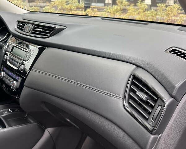 Серый Ниссан ИксТрейл, объемом двигателя 1.62 л и пробегом 140 тыс. км за 17300 $, фото 51 на Automoto.ua