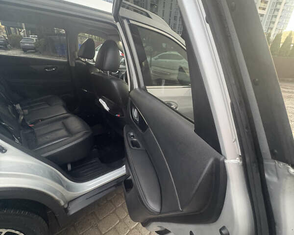 Серый Ниссан ИксТрейл, объемом двигателя 1.6 л и пробегом 172 тыс. км за 16700 $, фото 18 на Automoto.ua