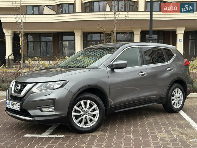 Серый Ниссан ИксТрейл, объемом двигателя 1.62 л и пробегом 140 тыс. км за 17300 $, фото 10 на Automoto.ua
