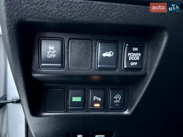 Сірий Ніссан ІксТрейл, об'ємом двигуна 1.6 л та пробігом 183 тис. км за 16800 $, фото 33 на Automoto.ua