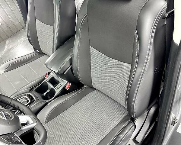 Серый Ниссан ИксТрейл, объемом двигателя 1.6 л и пробегом 101 тыс. км за 22000 $, фото 6 на Automoto.ua