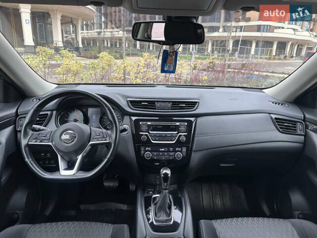Серый Ниссан ИксТрейл, объемом двигателя 1.62 л и пробегом 140 тыс. км за 17300 $, фото 27 на Automoto.ua