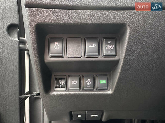 Серый Ниссан ИксТрейл, объемом двигателя 1.62 л и пробегом 140 тыс. км за 17300 $, фото 31 на Automoto.ua