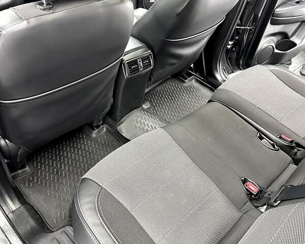 Серый Ниссан ИксТрейл, объемом двигателя 1.6 л и пробегом 101 тыс. км за 22000 $, фото 19 на Automoto.ua