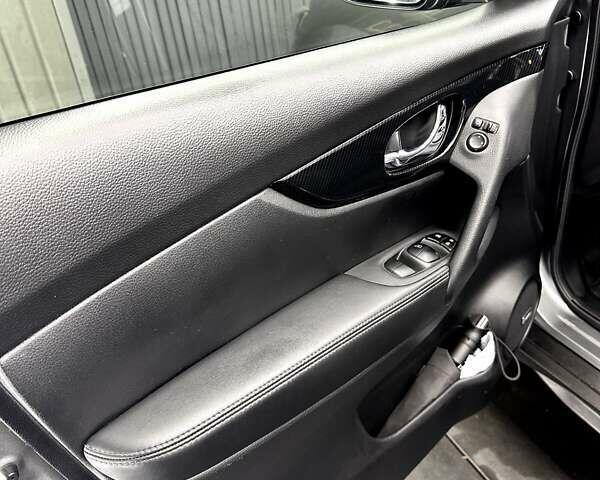 Серый Ниссан ИксТрейл, объемом двигателя 1.6 л и пробегом 101 тыс. км за 22000 $, фото 22 на Automoto.ua