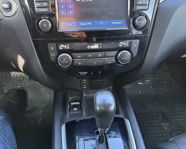 Серый Ниссан ИксТрейл, объемом двигателя 2 л и пробегом 227 тыс. км за 17300 $, фото 32 на Automoto.ua