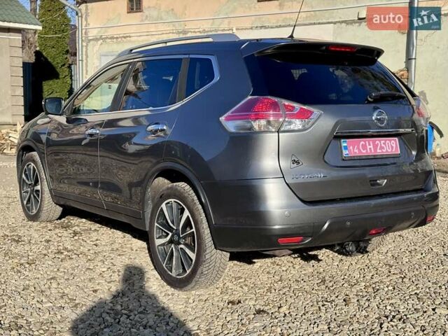 Серый Ниссан ИксТрейл, объемом двигателя 2 л и пробегом 227 тыс. км за 17300 $, фото 5 на Automoto.ua