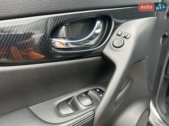 Серый Ниссан ИксТрейл, объемом двигателя 1.62 л и пробегом 140 тыс. км за 17300 $, фото 40 на Automoto.ua