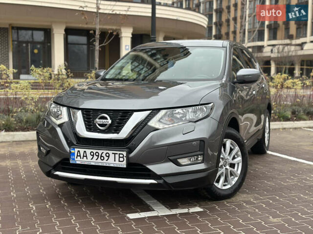 Серый Ниссан ИксТрейл, объемом двигателя 1.62 л и пробегом 140 тыс. км за 17300 $, фото 6 на Automoto.ua