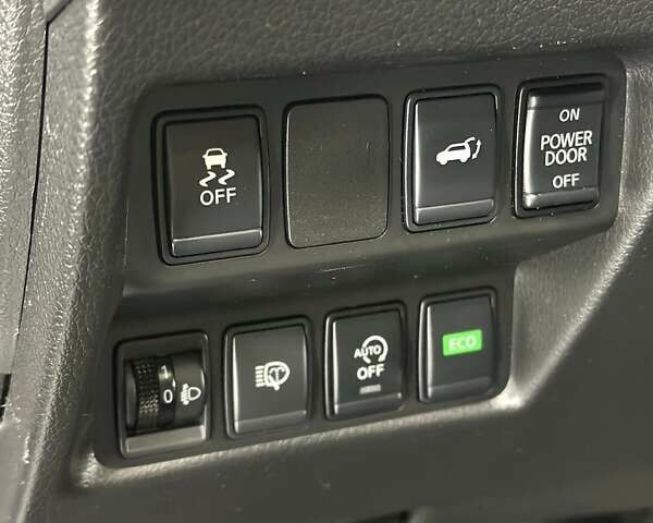 Серый Ниссан ИксТрейл, объемом двигателя 1.6 л и пробегом 101 тыс. км за 22000 $, фото 13 на Automoto.ua