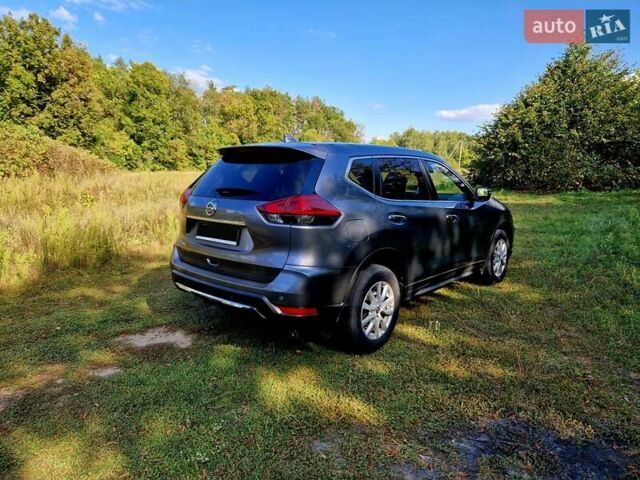 Ниссан ИксТрейл 2018 в Сумах на Automoto.ua Серый Ниссан ИксТрейл, объемом двигателя 2 л и пробегом 145 тыс. км за 17900 $, фото 6 на Automoto.ua