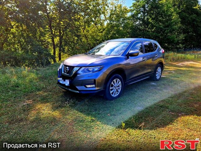Сірий Ніссан ІксТрейл, об'ємом двигуна 2 л та пробігом 145 тис. км за 17900 $, фото 4 на Automoto.ua