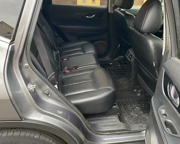 Серый Ниссан ИксТрейл, объемом двигателя 1.6 л и пробегом 265 тыс. км за 17500 $, фото 9 на Automoto.ua