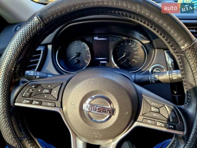 Серый Ниссан ИксТрейл, объемом двигателя 2 л и пробегом 145 тыс. км за 17500 $, фото 12 на Automoto.ua