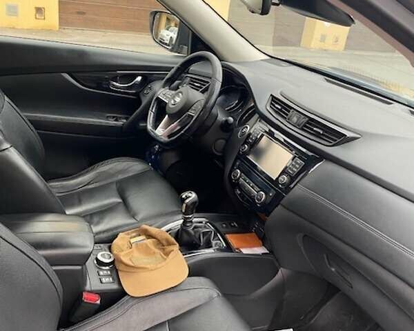 Серый Ниссан ИксТрейл, объемом двигателя 1.6 л и пробегом 265 тыс. км за 17500 $, фото 8 на Automoto.ua