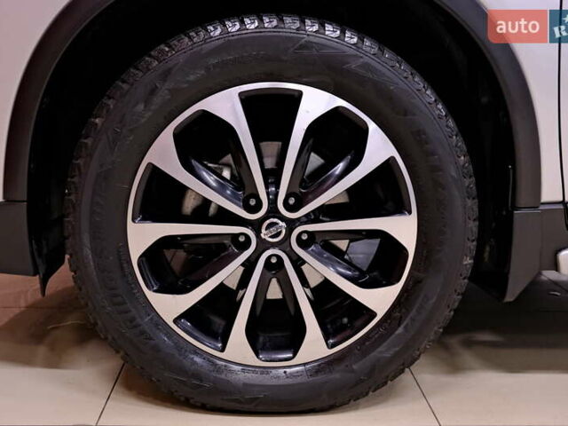 Серый Ниссан ИксТрейл, объемом двигателя 1.6 л и пробегом 50 тыс. км за 23900 $, фото 46 на Automoto.ua