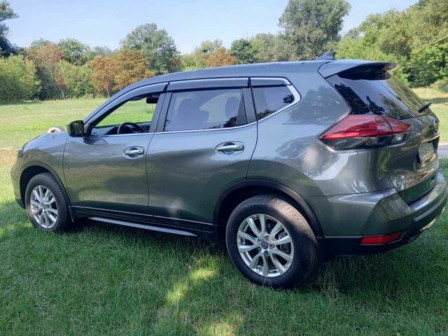 Серый Ниссан ИксТрейл, объемом двигателя 2 л и пробегом 42 тыс. км за 20500 $, фото 4 на Automoto.ua