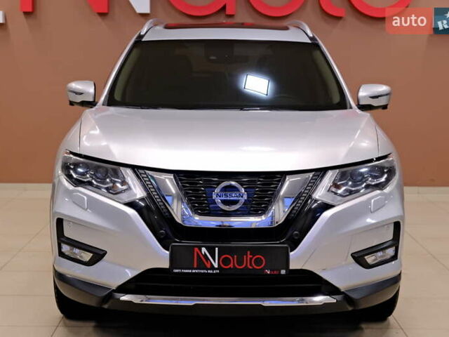 Серый Ниссан ИксТрейл, объемом двигателя 1.6 л и пробегом 50 тыс. км за 23900 $, фото 1 на Automoto.ua