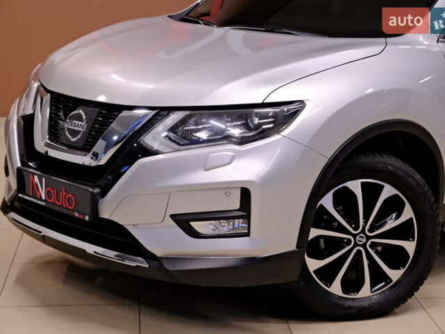 Серый Ниссан ИксТрейл, объемом двигателя 1.6 л и пробегом 50 тыс. км за 23900 $, фото 10 на Automoto.ua