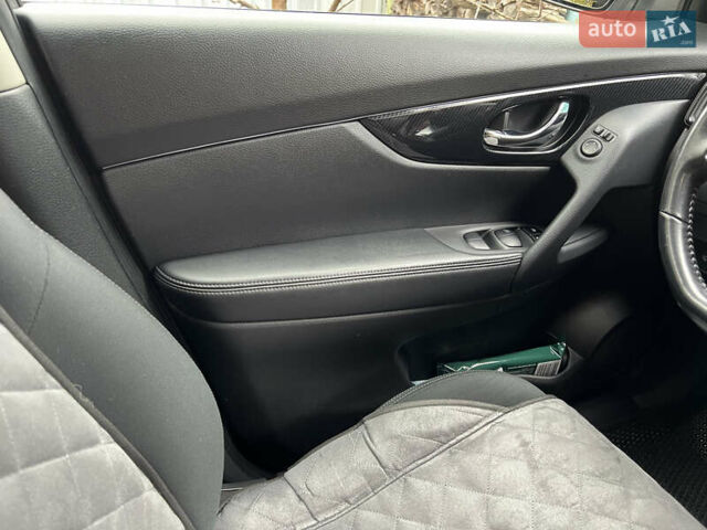 Серый Ниссан ИксТрейл, объемом двигателя 2 л и пробегом 80 тыс. км за 20000 $, фото 21 на Automoto.ua